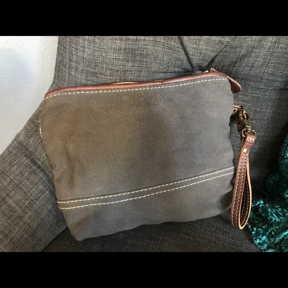 Myra Bag unique wristlet - Picture 6 of 15